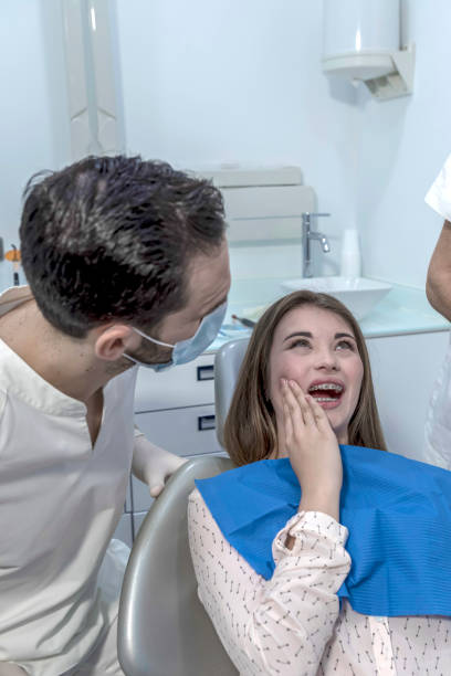 Best Emergency Tooth Extraction  in Lford, MI